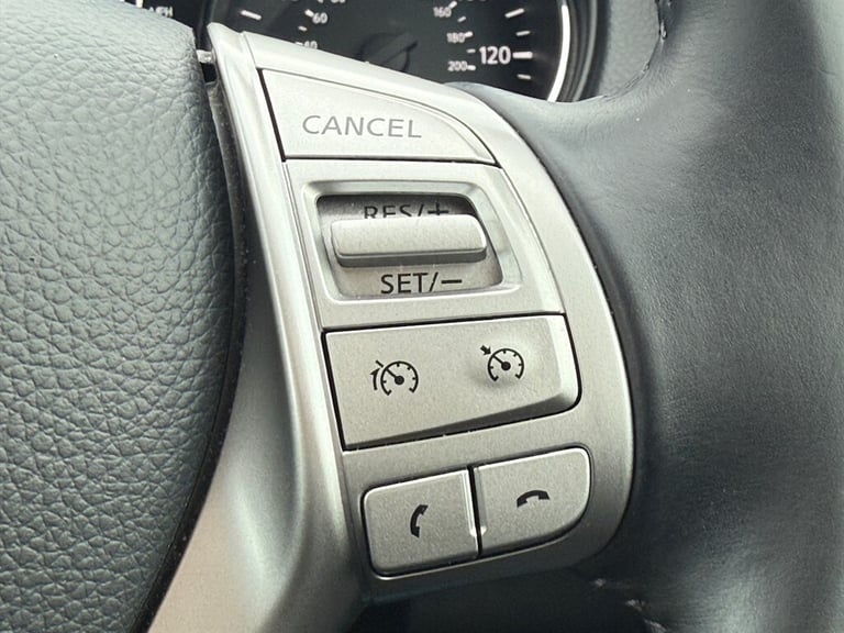 2014 Nissan Qashqai 1.6 dCi Acenta Premium SUV 5dr Diesel XTRON 2WD Euro 5 (s/s) (130 ps) SUV Die...