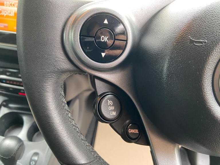 2015 smart fortwo 1.0 Passion (Premium) Twinamic Euro 6 (s/s) 2dr COUPE Petrol Automatic