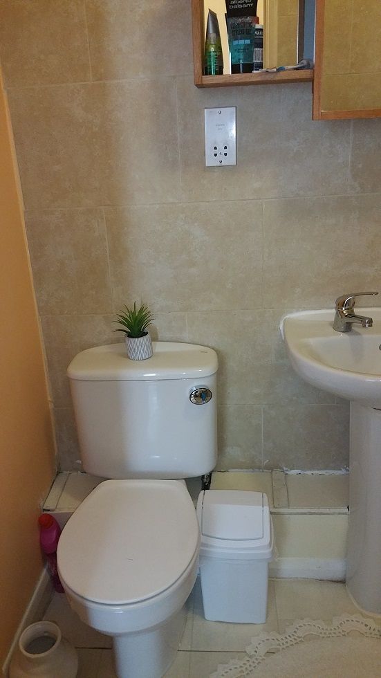 West London Acton, W3 two bedroom, 2nd floor flat in a purpose built gated court