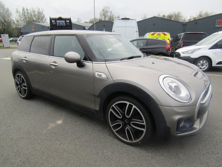 2016 MINI Clubman 2.0 Cooper S 6dr - JCW Chili Pack / Glass Pan Roof / 19'' JCW Alloys Estate Pet...