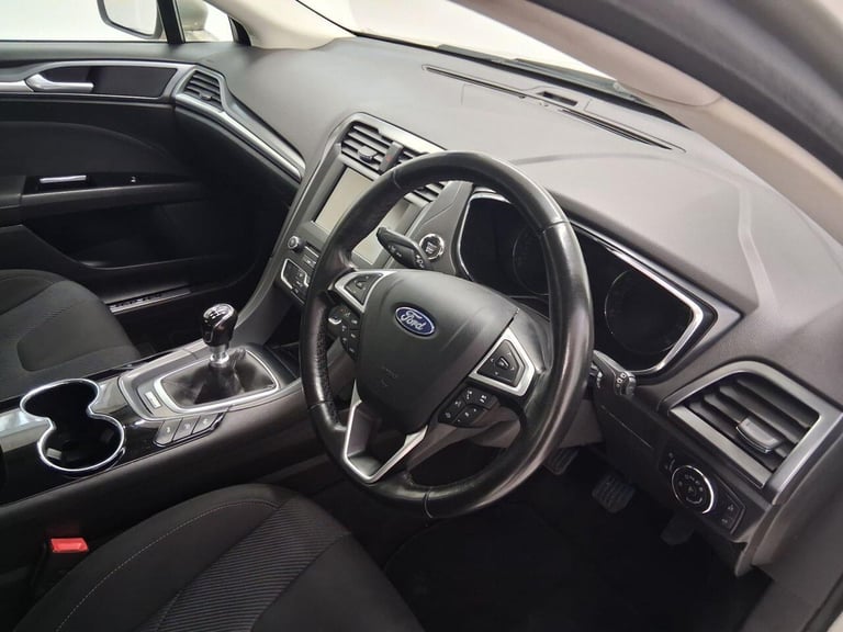 2015 Ford Mondeo 2.0 TDCi Titanium Hatchback 5dr Diesel Manual Euro 6 (s/s) (150 ps) HATCHBACK Di...