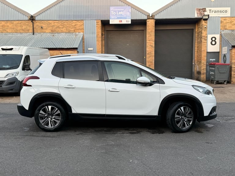 2017 Peugeot 2008 1.2 PureTech Allure Euro 6 5dr HATCHBACK Petrol Manual