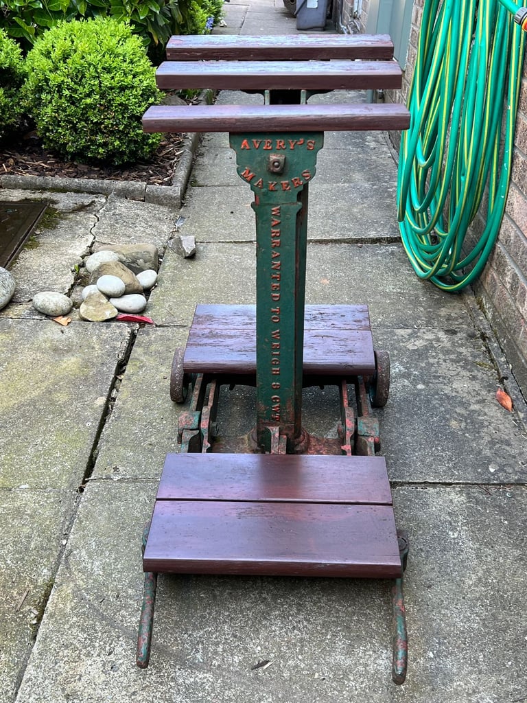 Antique cast iron Avery 3CWT platform scales, ideal garden feature or plant stand