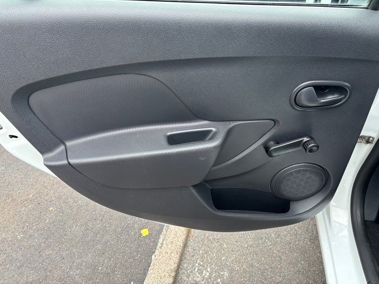 2013 Dacia Sandero 1.2 16V Ambiance 5dr HATCHBACK Petrol Manual