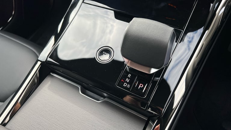 2025 Land Rover Range Rover Sport 3.0 P550e Autobiography 5dr Auto SAVING 7 000