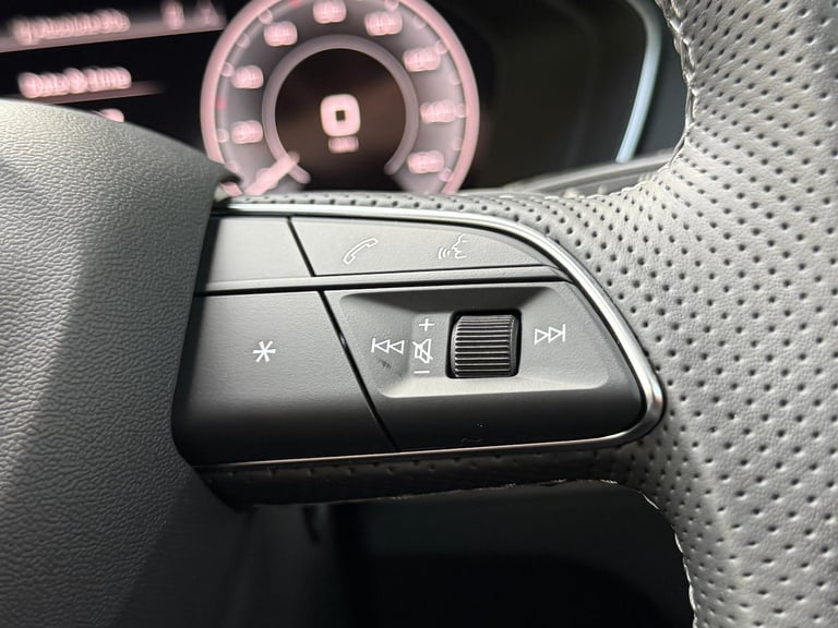  Audi Q5 2.0 TFSIe 50 S line SUV 5dr Petrol Plug-in Hybrid S Tronic quattro Euro 6 ( Petrol/Elect...