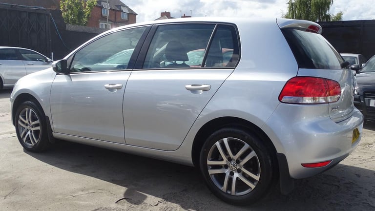 VOLKSWAGEN GOLF 1.4 Twist hatch petrol Silver Manual Petrol 2011