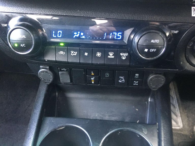2023 Toyota Hilux Invincible X D/Cab Pick Up 2.8 D-4D Auto PICK UP DIESEL Automatic
