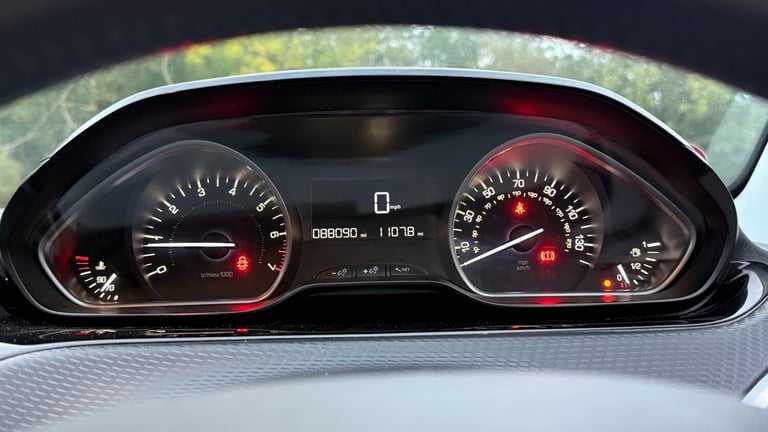 2017 Peugeot 208 12 PureTech 82 Active 5dr HATCHBACK Petrol Manual