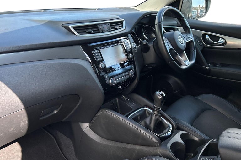 2020 Nissan Qashqai 1.3 DiG-T Tekna 5dr HATCHBACK Petrol Manual