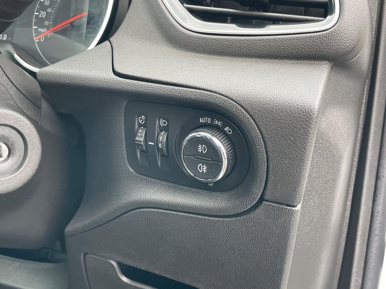2020 Vauxhall Grandland X 1.5 Turbo D BlueInjection Elite Nav Euro 6 (s/s) 5dr HATCHBACK Diesel M...