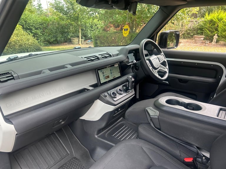LAND ROVER DEFENDER 90 3.0 D200 MHEV 2021