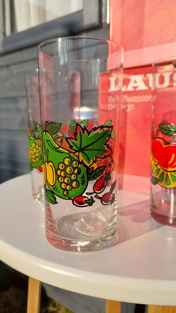 KITSCH ● FRUIT DESIGN ● DRINKING GLASSES ● RETRO 