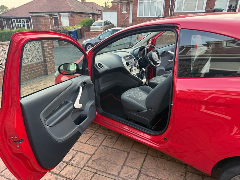 Ford, KA, Hatchback, 2013, Manual, 1242 (cc), 3 doors