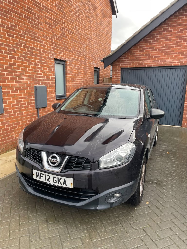 Nissan Quashqai 2012, Manual, Petrol, 5 doors, Excellent Condition with Long MOT