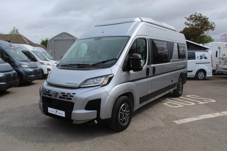 Auto-Trail Expedition 67 POP TOP ROOF, AUTOMATIC DIESEL AUTOMATIC 2025