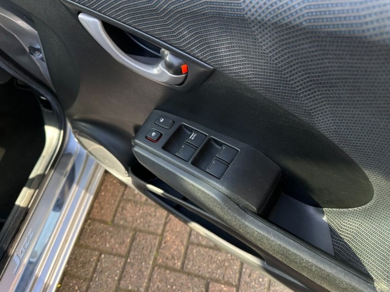 2009 Honda Jazz 1.4 i-VTEC EX Hatchback 5dr Petrol Manual Euro 4 (100 ps) Hatchback Petrol Manual