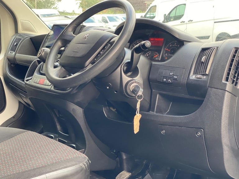 2017 Peugeot Boxer 2.0 BlueHDi 335 Professional L3 H2 Euro 6 5dr PANEL VAN Diesel Manual