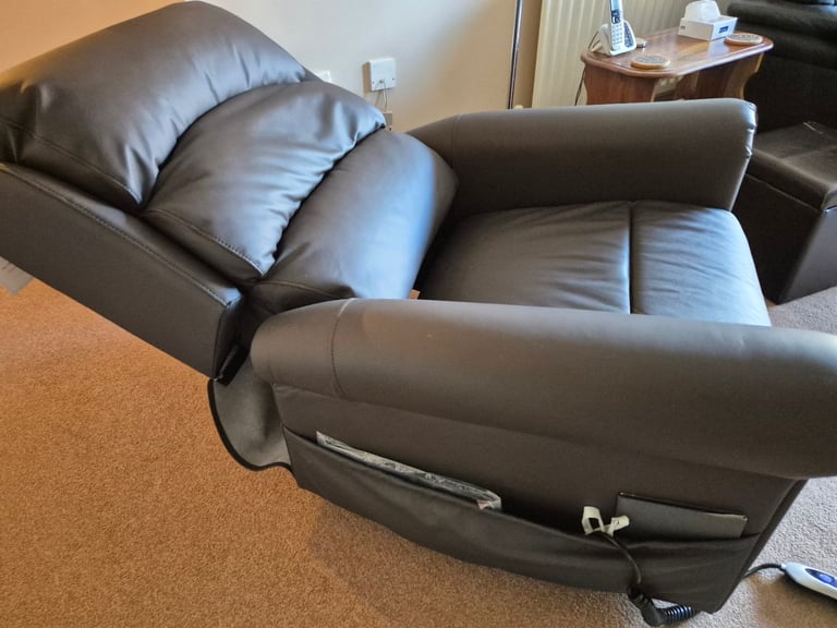 Careco electric riser/recliner brown leather chair 
