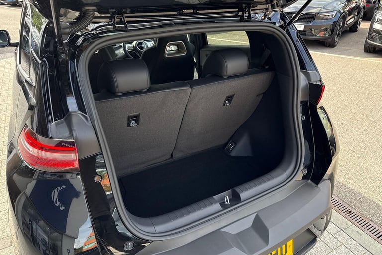 2025 BYD Dolphin 43.2kWh Comfort Hatchback 5dr Electric Auto (154 ps) HATCHBACK Electric Automatic