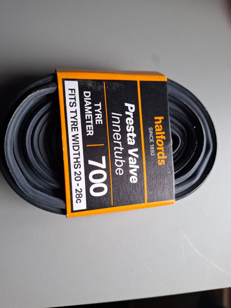 Halfords bike inner tube. 700 Brand New