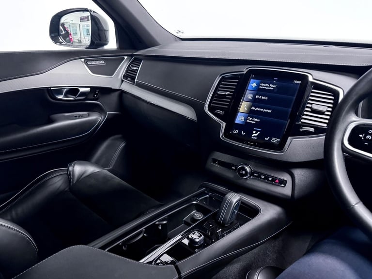 2022 Volvo XC90 2.0h T8 Recharge 18.8kWh R-Design SUV 5dr Petrol Plug-in Hybrid Auto 4WD Eu ESTAT...