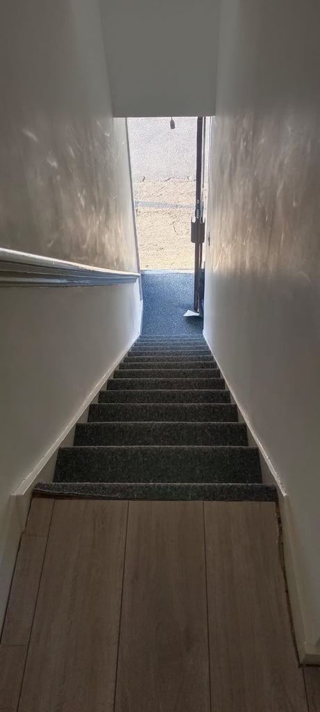 Sharing double bed room flat rent for students 