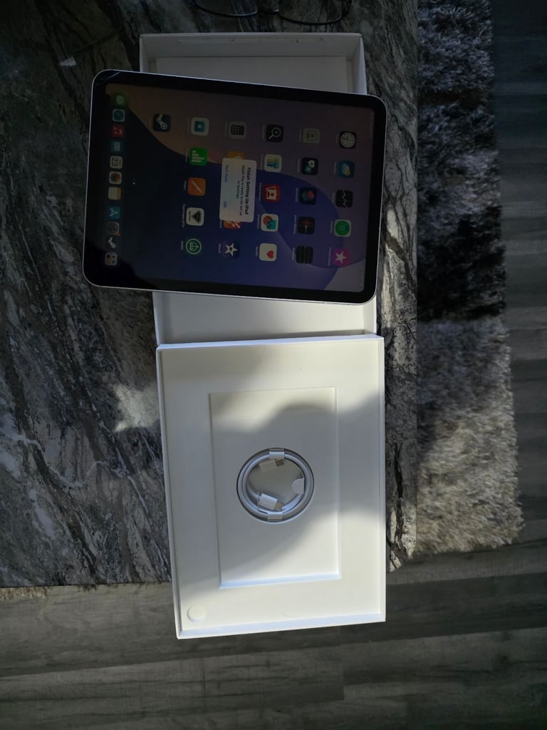image for Apple a16 wifi cellular