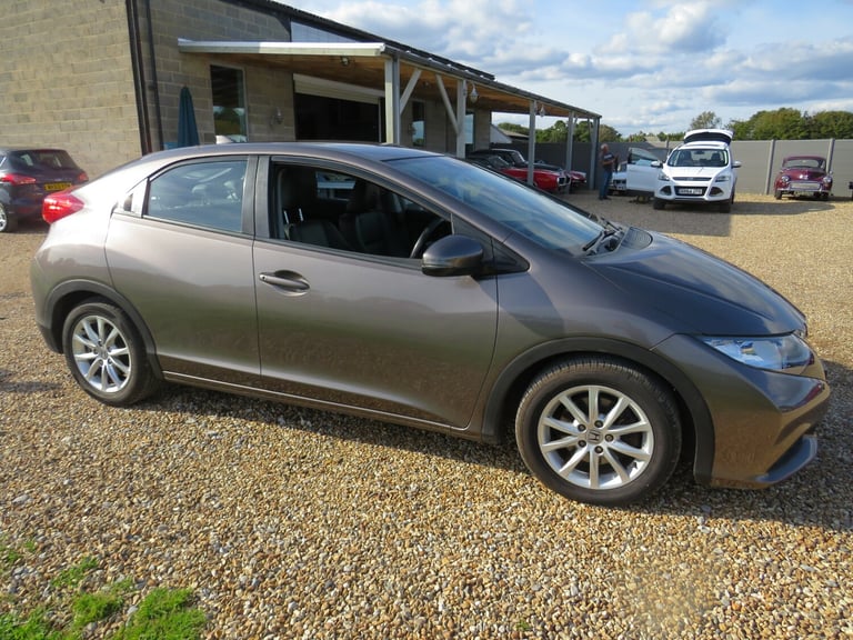 2013 Honda Civic 1.8 i-VTEC EX  EXCELLENT OVERALL CONDITION HATCHBACK Petrol Manual