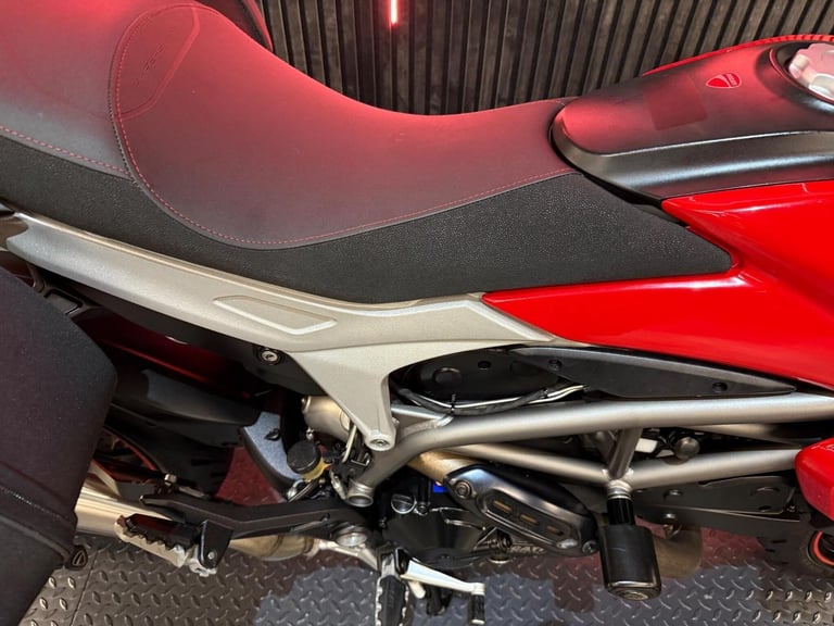 2015 Ducati Hyperstrada 821 821 Euro 3
