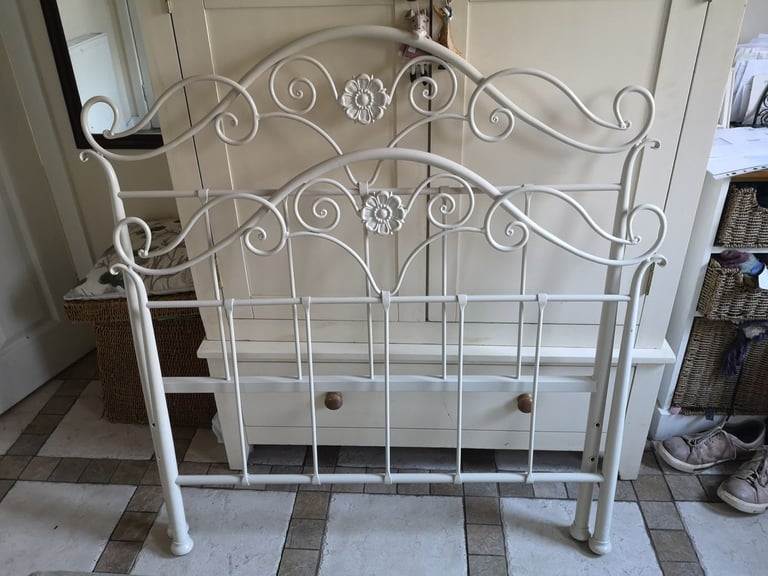 Laura Ashley Alice Single Bed