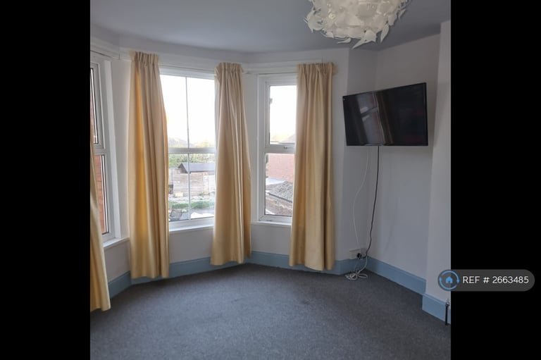 4 bedroom house in Grove Crescent, Teignmouth, TQ14 (4 bed) (#2663485)