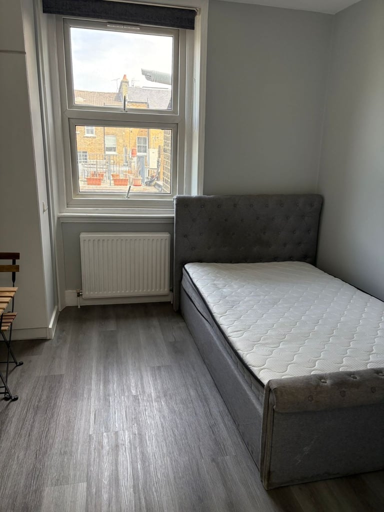 Newly refurbished self contained studio unit in Earls Court. All Bills included!