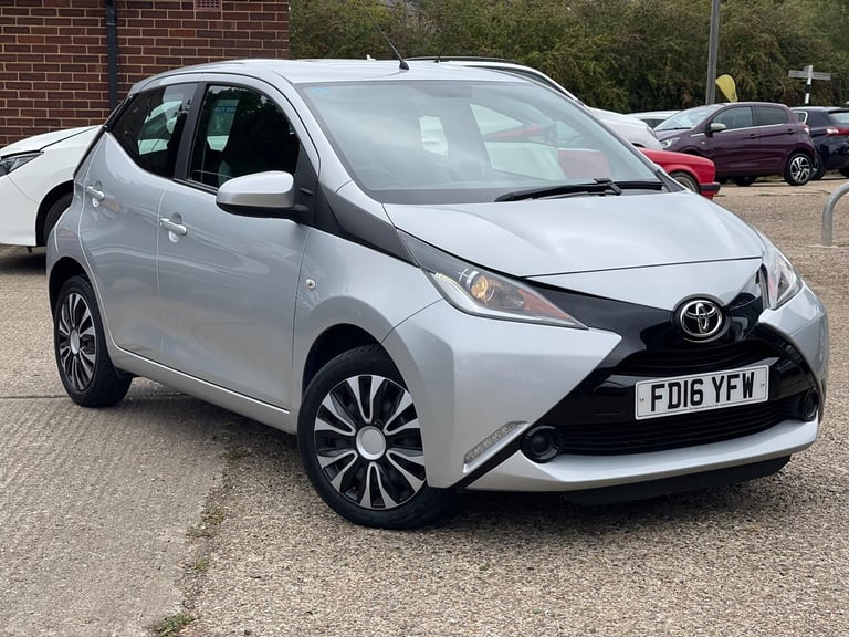 TOYOTA AYGO 1.0 VVT-i x-play 2016