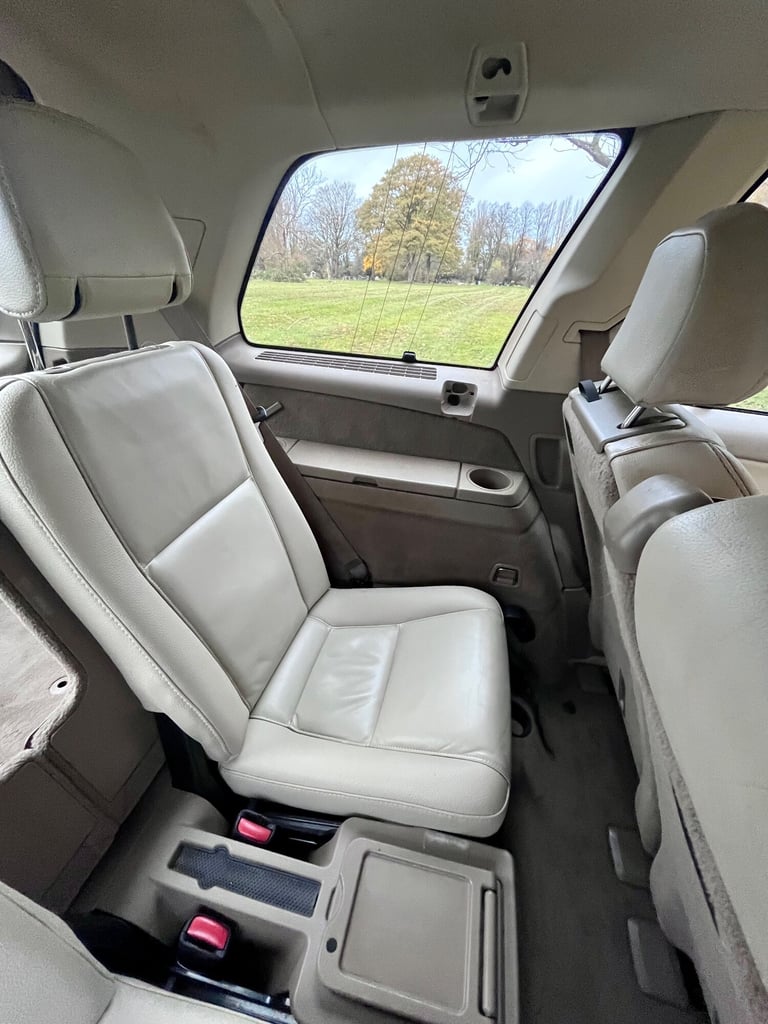 2011 Volvo XC90 2.4 D5 SE SUV 5dr Diesel Geartronic AWD (219 g/km  200 bhp)