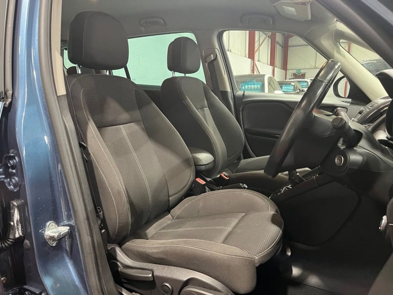 2014 Vauxhall Zafira Tourer 2.0 CDTi SRi MPV 5dr Diesel Manual Euro 5 (130 ps) MPV Diesel Manual