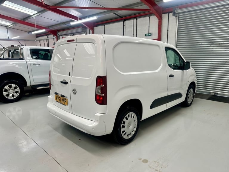 2021 21 VAUXHALL COMBO 1.5 TURBO D 2000 SPORTIVE L1 H1 * 44,467 3 SEATER * DIESE