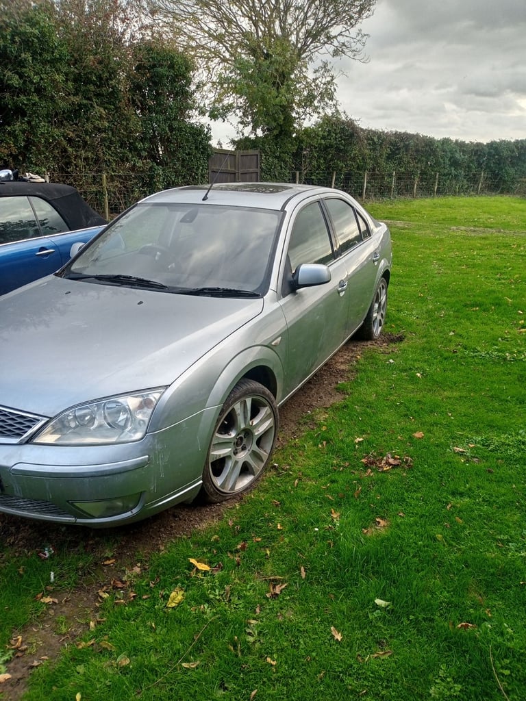 Ford, MONDEO, Hatchback, 2006, Manual, 2198 (cc), 5 doors