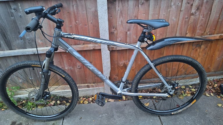 image for CARRERA VULCAN Hybrid 20INCH ADULTS MOUNTAIN BIKE + ACCESSORIES !!BARGAIN!!
