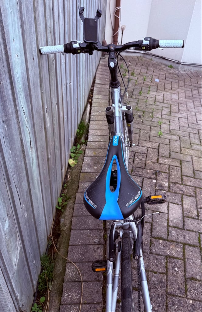 Apollo hybrid road bike