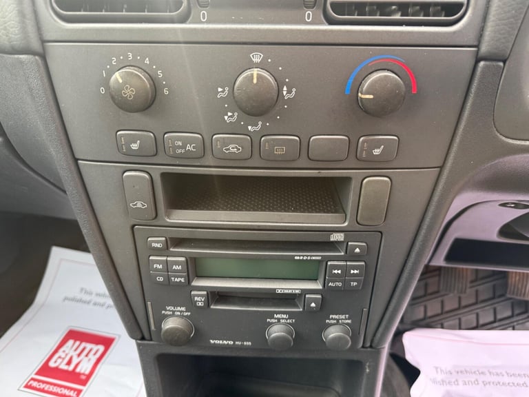 2003 Volvo S40 1.8 S 4dr [122bhp] SALOON PETROL Manual