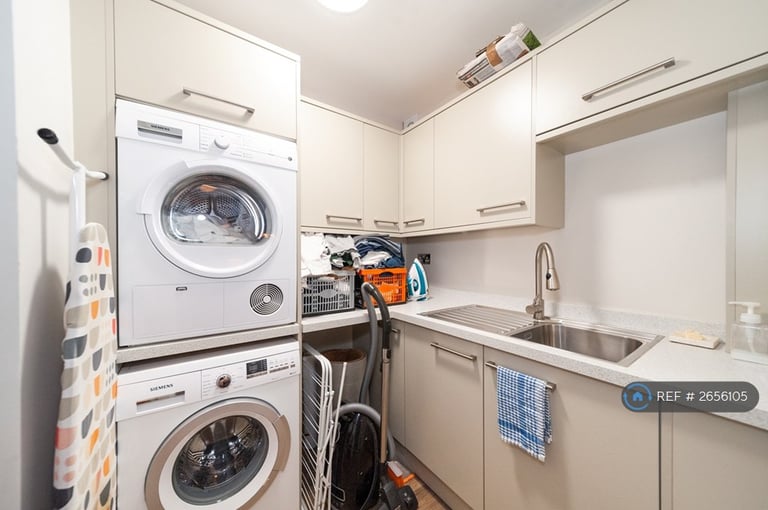 4 bedroom house in Glentanner Way, London, SW17 (4 bed) (#2656105)