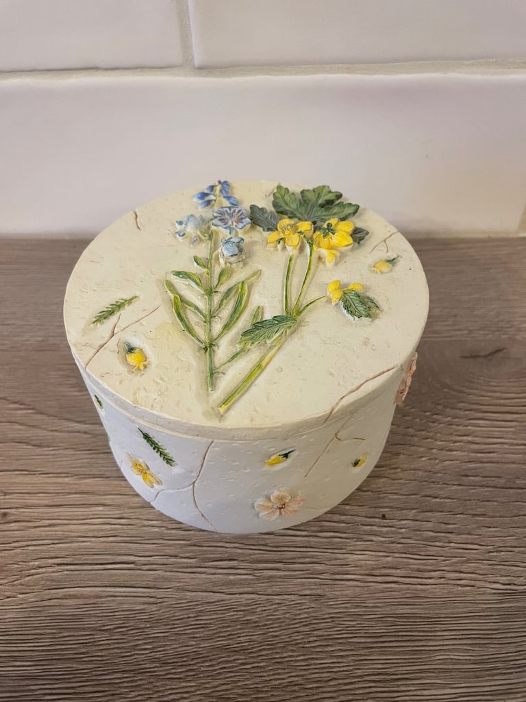 image for Floral Round Storage/Jewellery Box