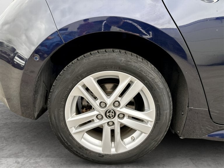  Toyota Corolla VVT-h Icon Tech Hatchback HYBRID Automatic