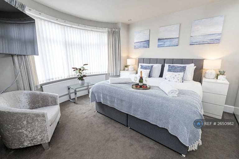 image for 3 bedroom house in Dorchester Road, Oakdale, BH15 (3 bed) (#2650982)