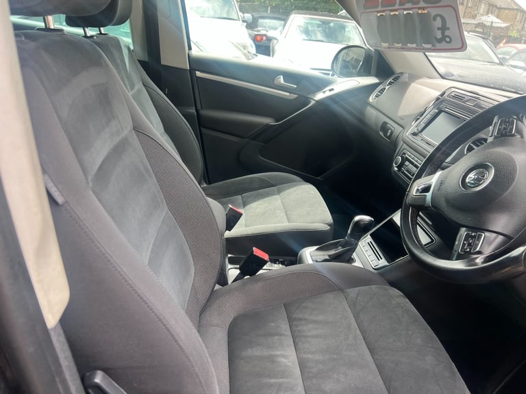 2013 Volkswagen Tiguan 2013 2.0 TDi BlueMotion Tech SE 5dr 4X4  DSG AUTO BLACK SERVICE HISTORY ES...