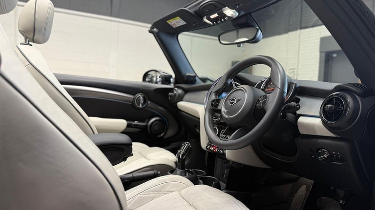 MINI CONVERTIBLE 2.0 Convertible Cooper S Exclusive 2022