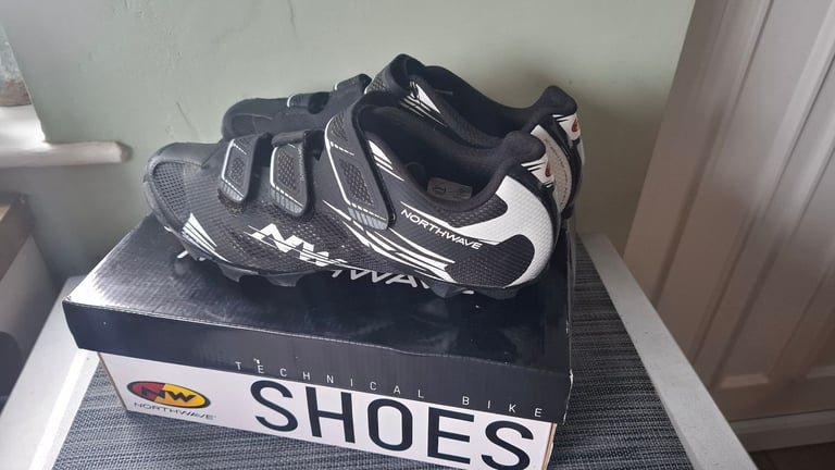Mens Northwave Cycling Shoes - UK9 - Very Good with Box