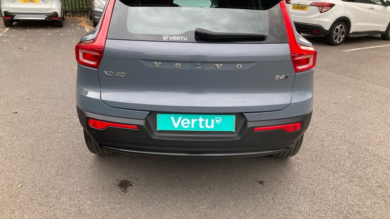 2022 Volvo XC40 2.0 B4P Plus Dark 5dr AWD Auto Petrol Estate Estate Petrol Automatic