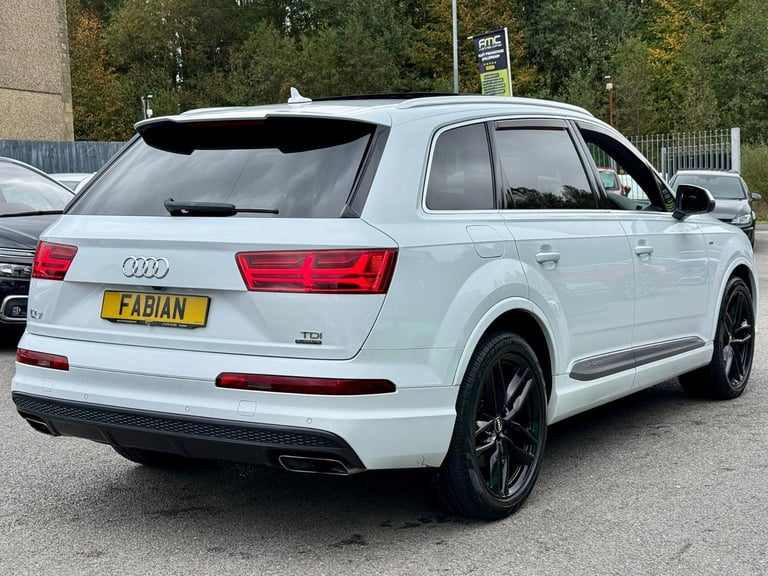 2016 Audi Q7 3.0 TDI V6 S Line Quattro **Pan Roof - Bose - Reverse Cam**